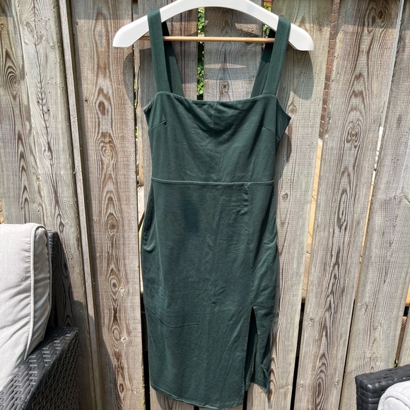 All in Favor Dresses & Skirts - All In Favor Green Jersey Dress